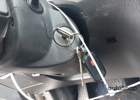 2003 Toyota Corolla S z USA, uszkodzony, nr VIN 2T1BR32E33C026661